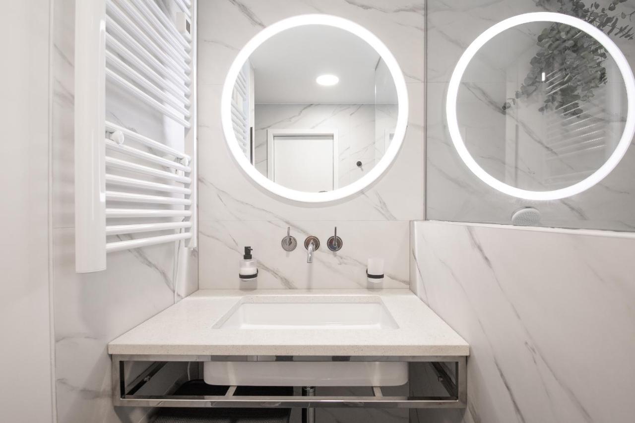 Downtown Vela Luka Apartment Bagian luar foto